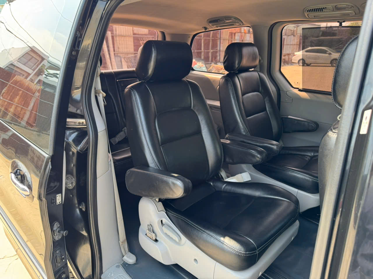 Kia Carnival 2009 - Ảnh 3