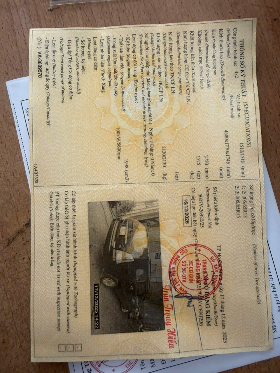 Toyota Innova V 2010 - Ảnh 2