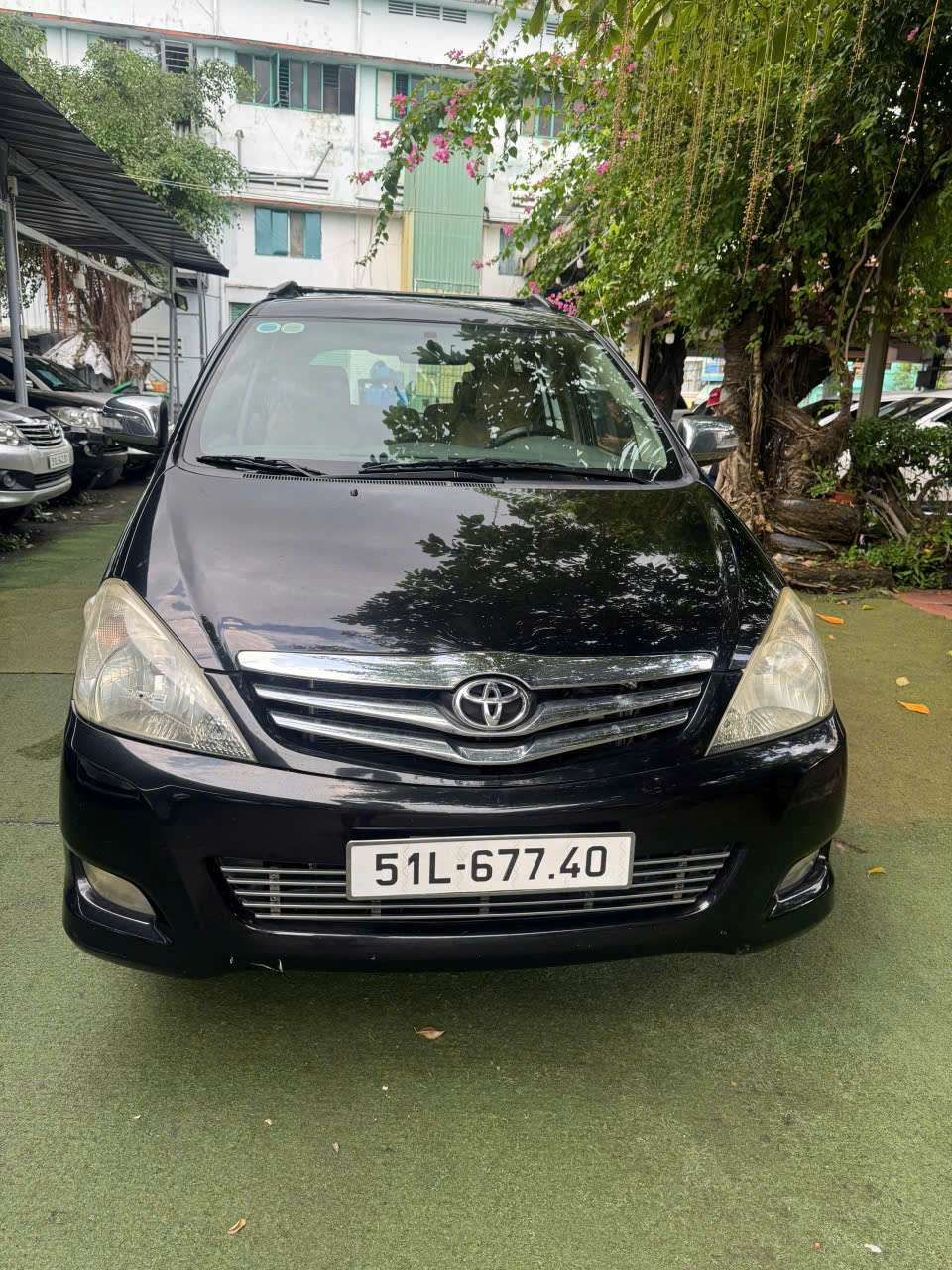 Toyota Innova V 2010 - Ảnh 4