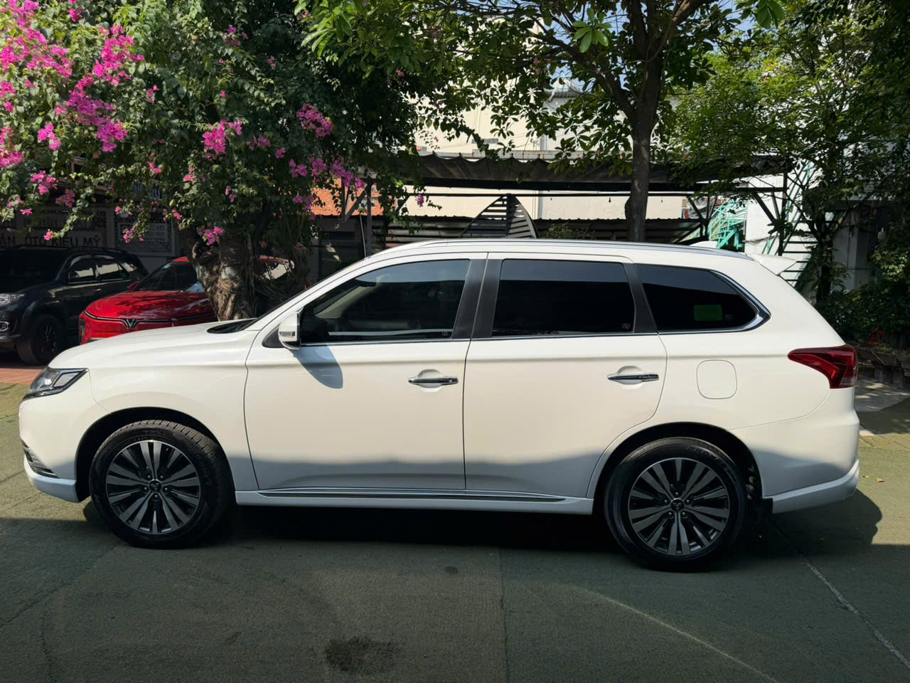 Mitsubishi Outlander 2022 (Premium 2.0) - Ảnh 4